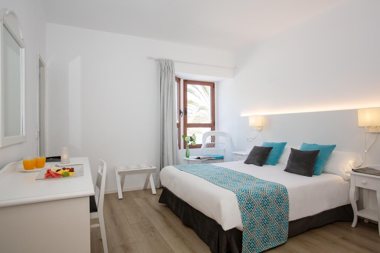 Standard Double or Twin Room Sea View